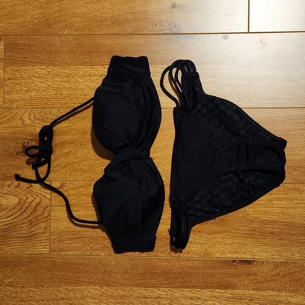 Victoria Secret XS 2 piece bathing suit